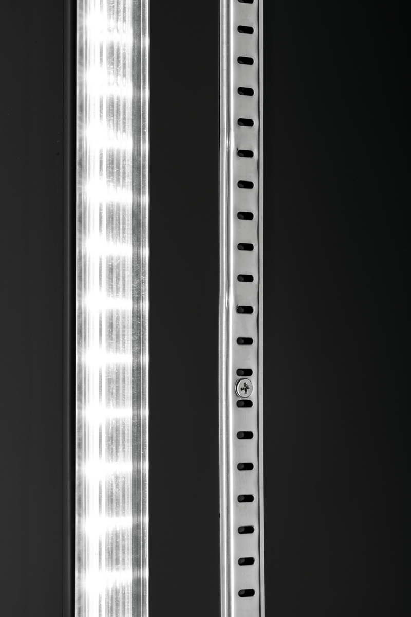 700901_6